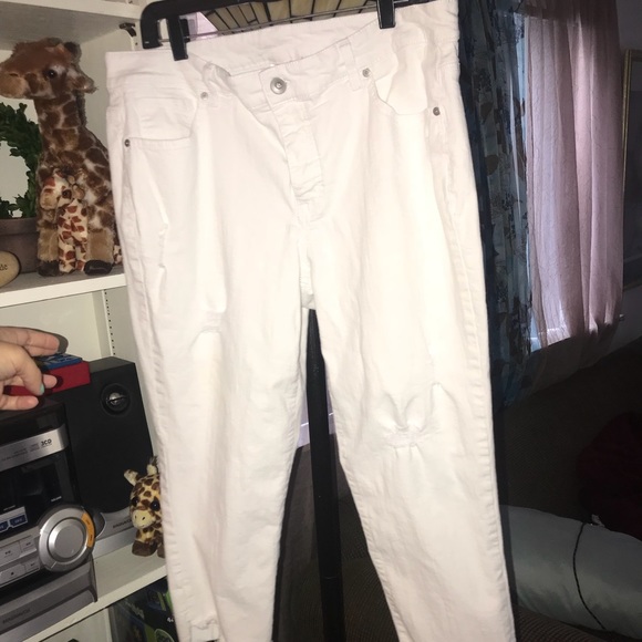 White capris - Picture 1 of 4